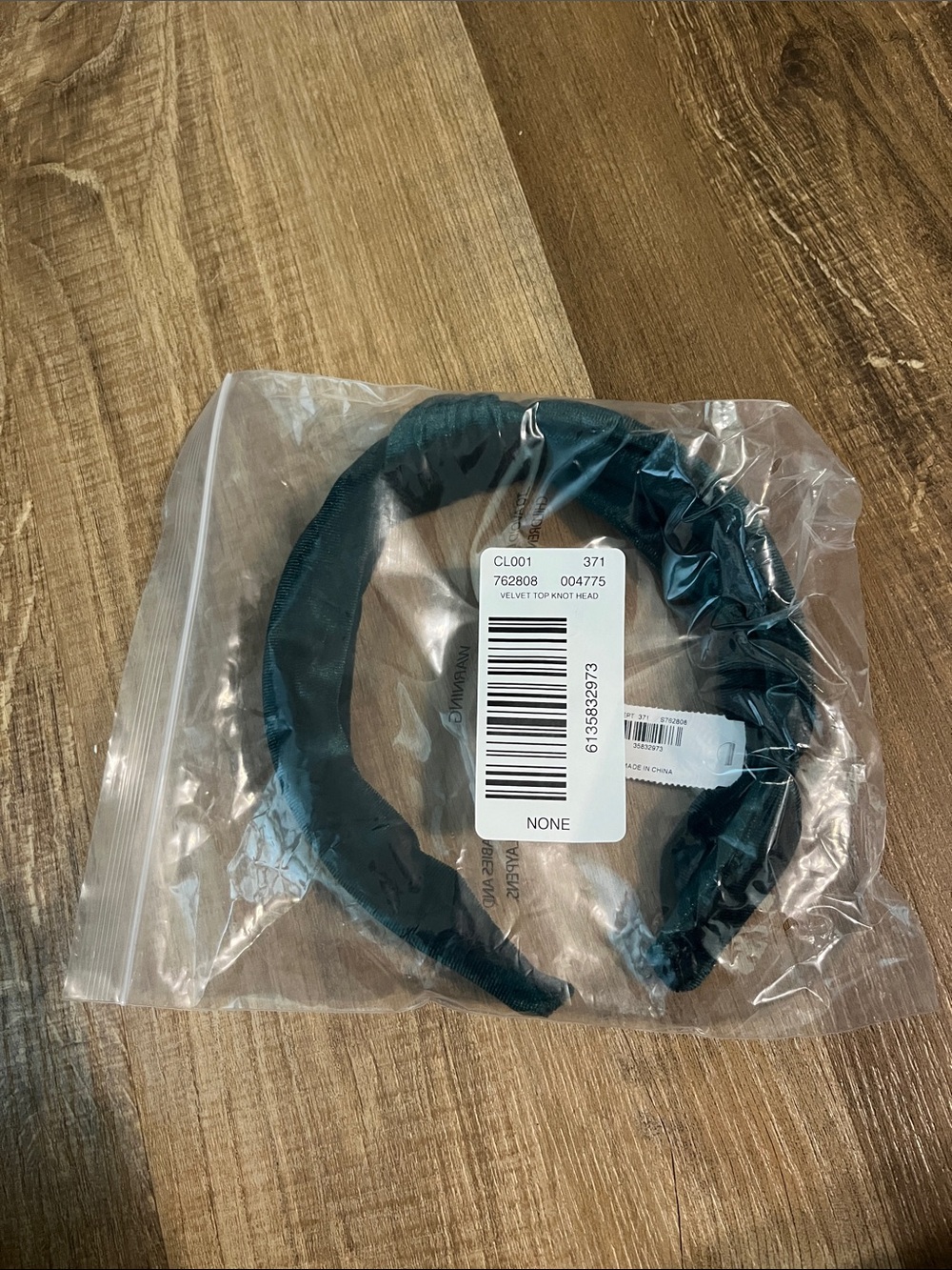 LOFT Emerald Velvet Knotted Headband - Picture 3 of 5